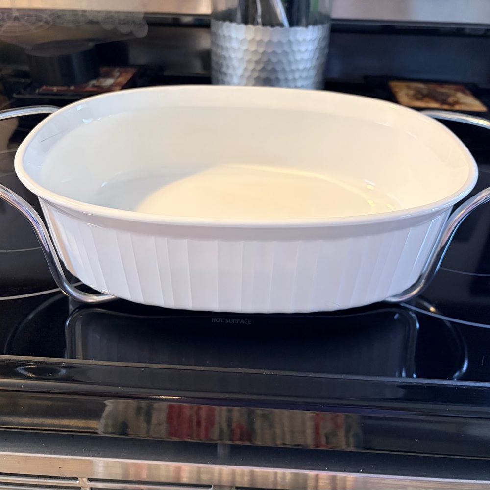 Vintage Corning Ware French White Oval Casserole Dish F-2-B 2.8 Liter